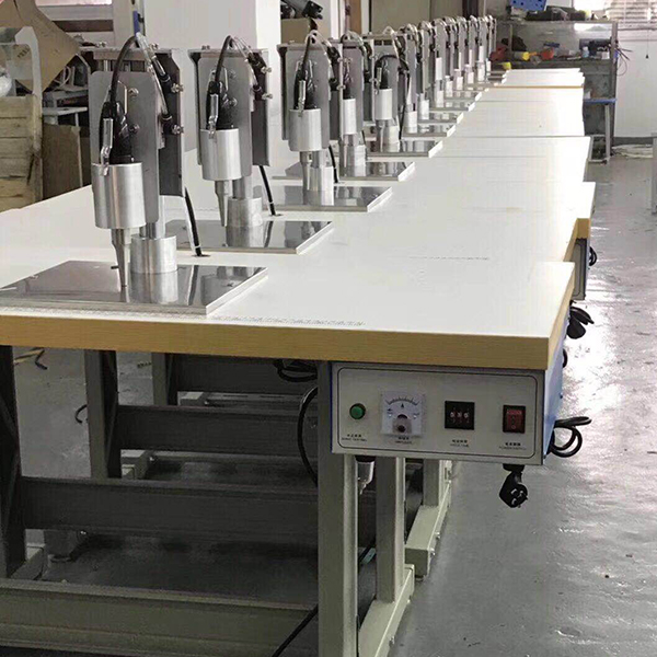 口罩耳帶點(diǎn)焊機(jī) (5)